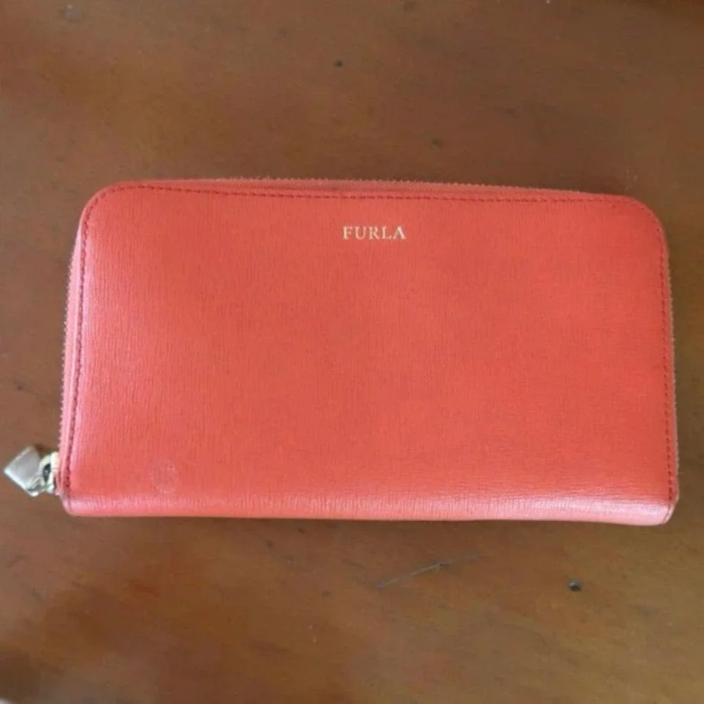 Furla‎ orange zip around wallet
